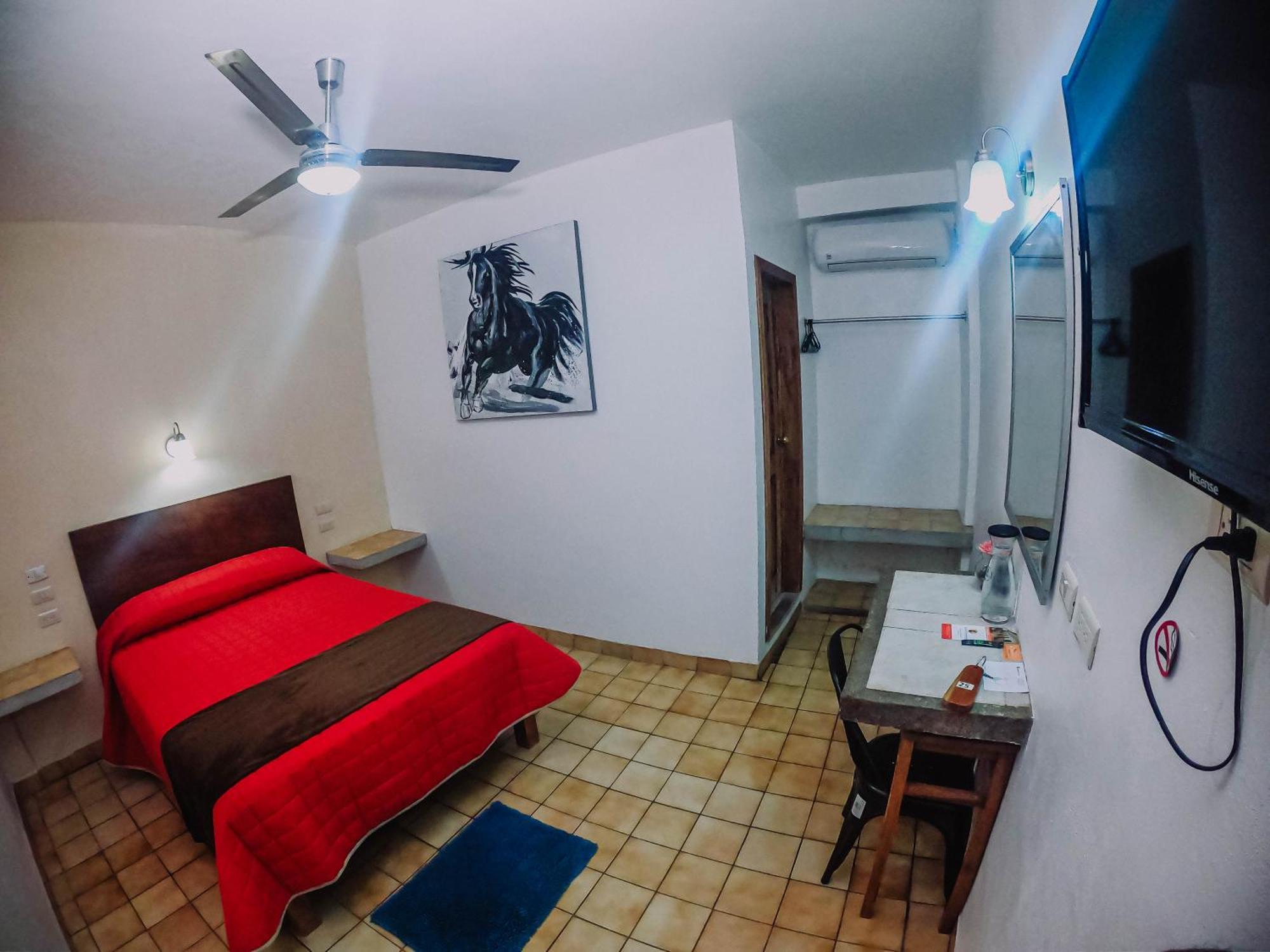 Hotel Cervantino Тапачула Екстер'єр фото