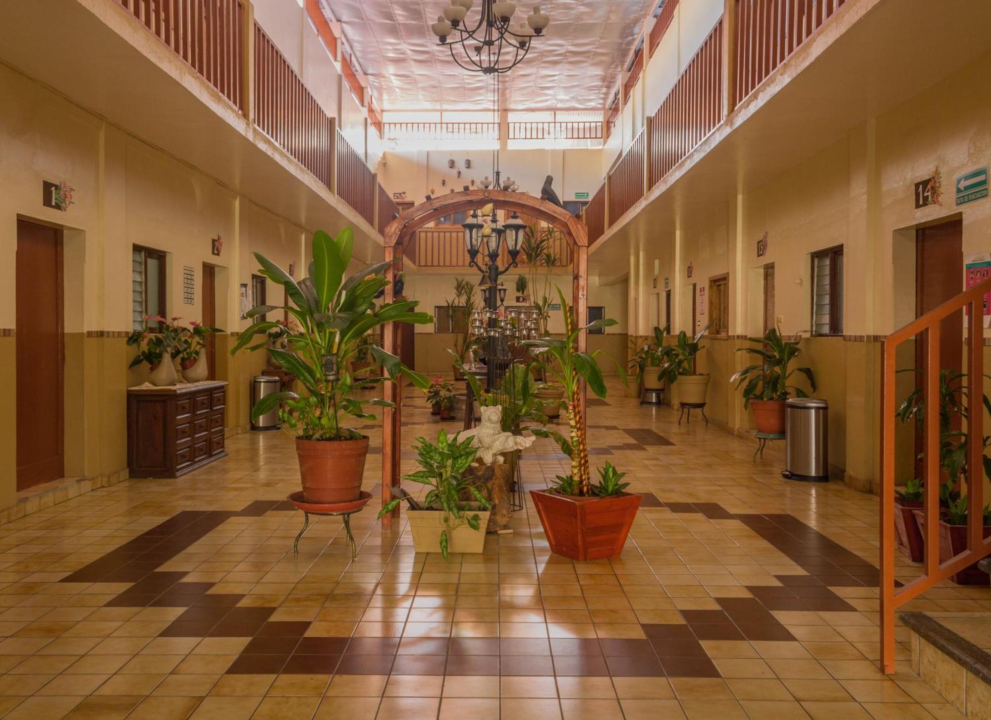 Hotel Cervantino Тапачула Екстер'єр фото
