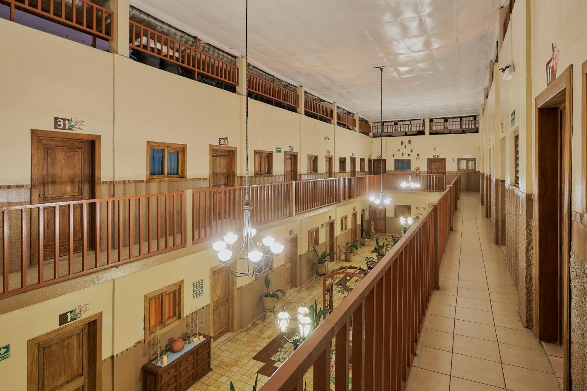 Hotel Cervantino Тапачула Екстер'єр фото