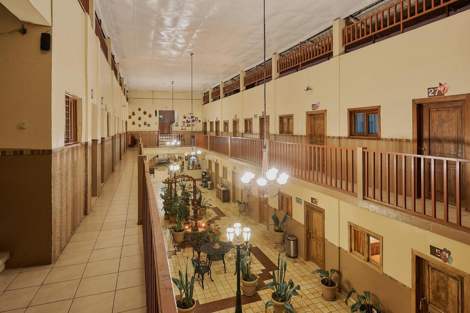 Hotel Cervantino Тапачула Екстер'єр фото