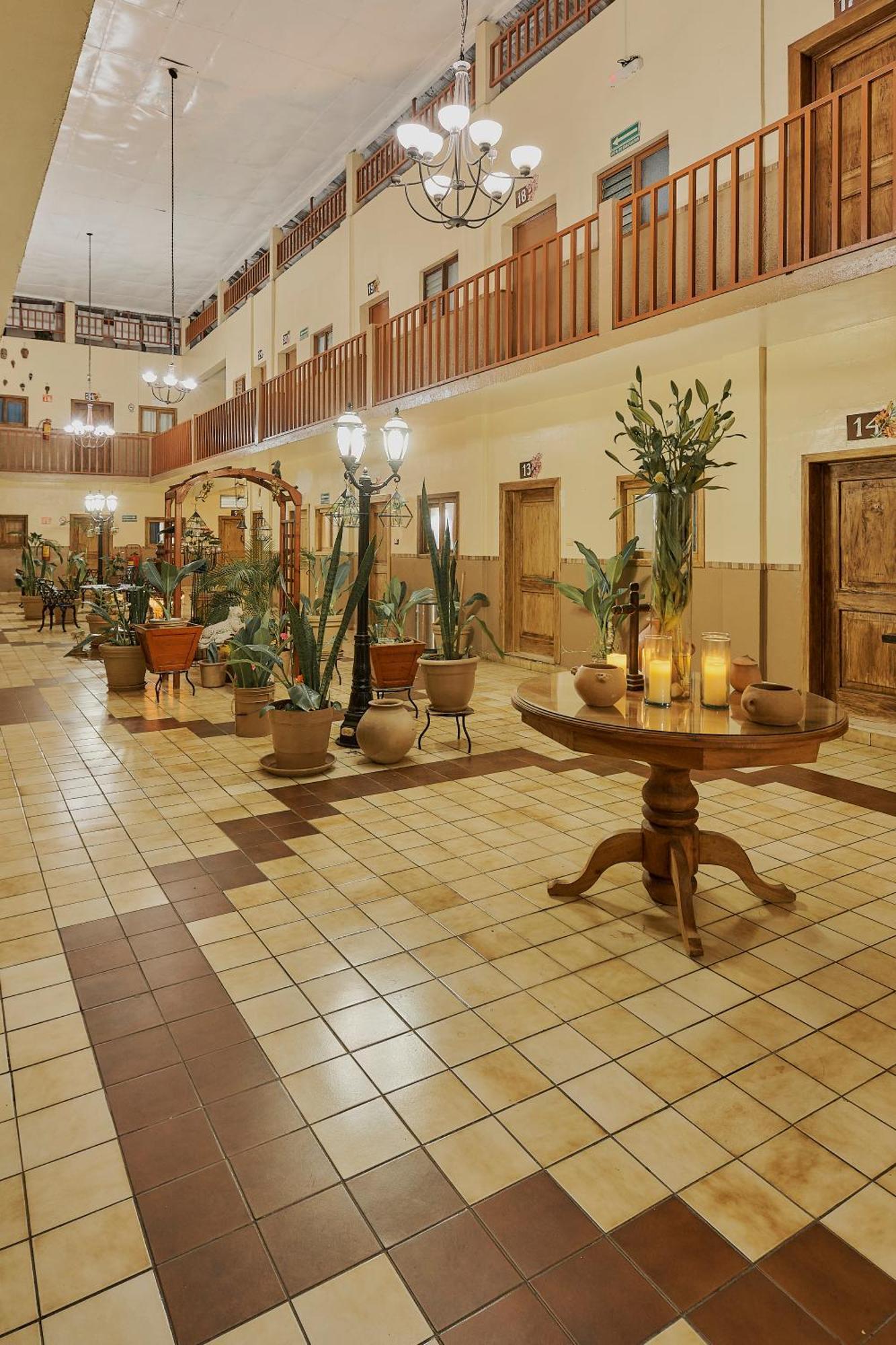 Hotel Cervantino Тапачула Екстер'єр фото