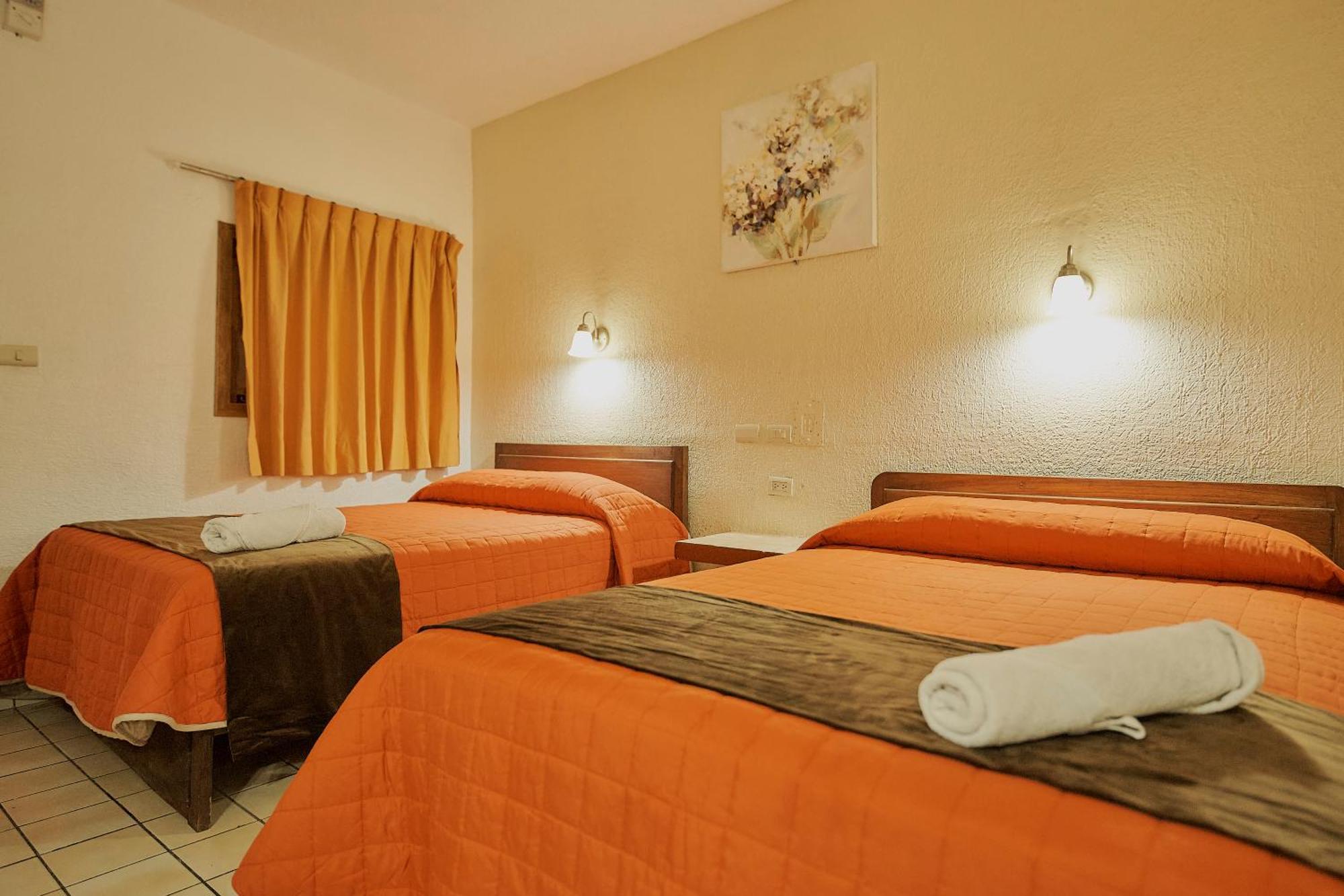 Hotel Cervantino Тапачула Екстер'єр фото