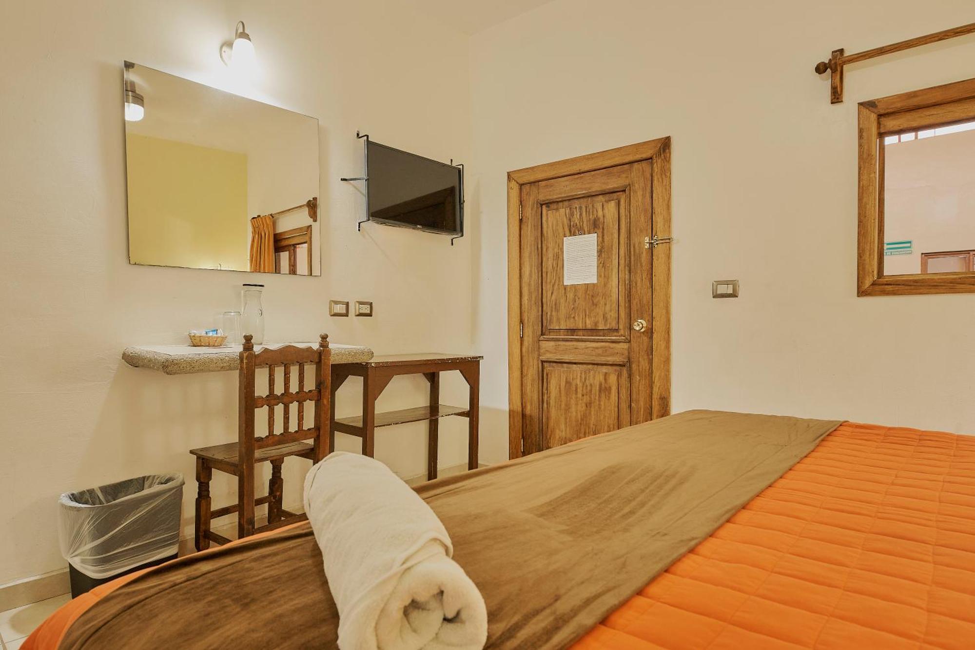 Hotel Cervantino Тапачула Екстер'єр фото